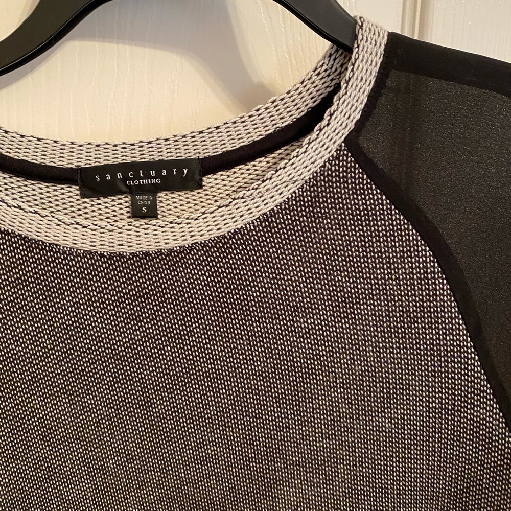 Sweater - Picture 2 of 2